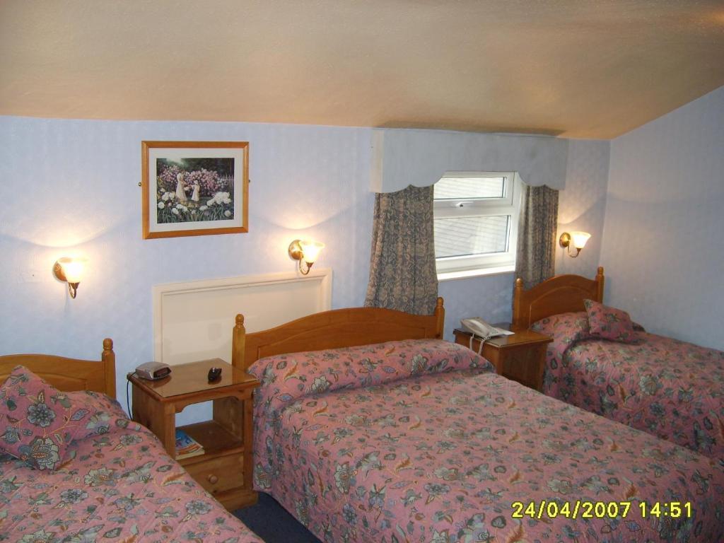 The Dodington Lodge Hotel Whitchurch  Zimmer foto