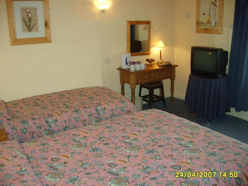 The Dodington Lodge Hotel Whitchurch  Zimmer foto